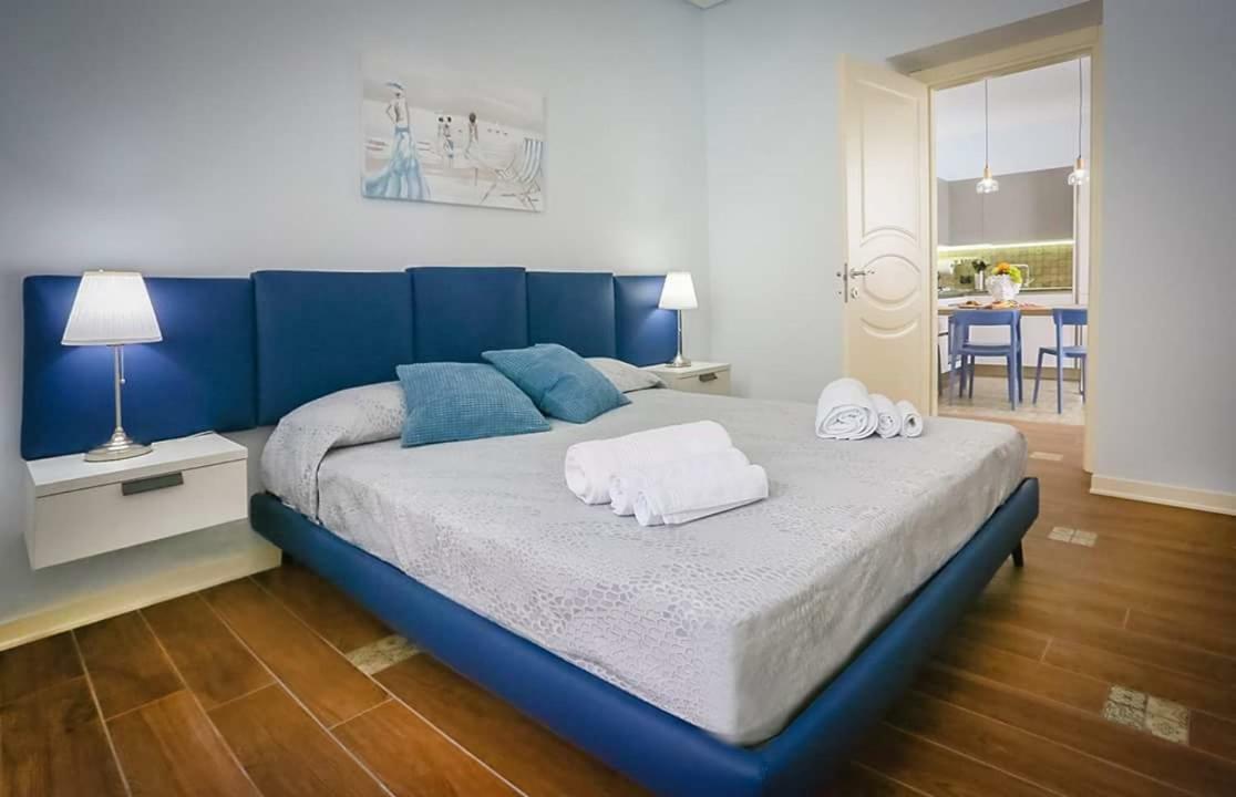 Le Suite Del Corso 切法卢 外观 照片